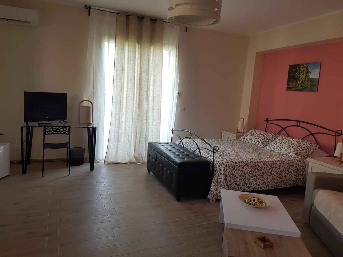 La Porta Dell'Alcantara Gaggi Екстер'єр фото